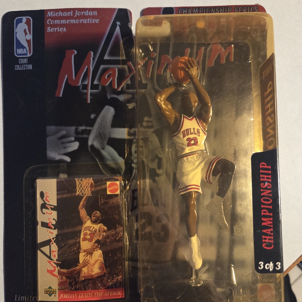 Michael Jordan Commemorative Series Figure - Red and White